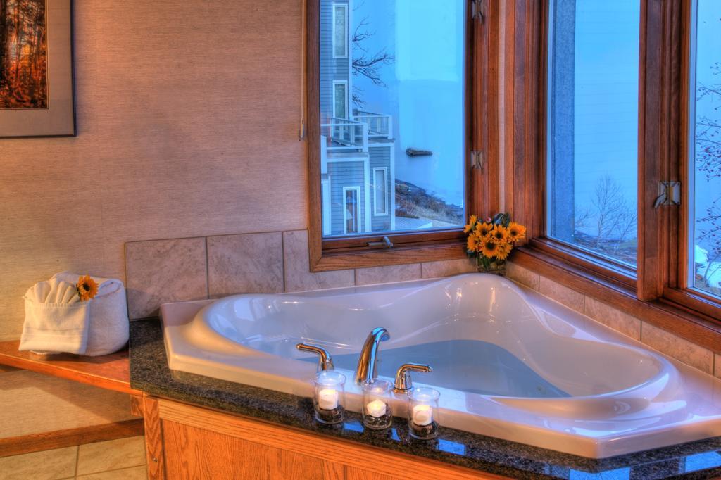 Bluefin Bay On Lake Superior トフティ エクステリア 写真