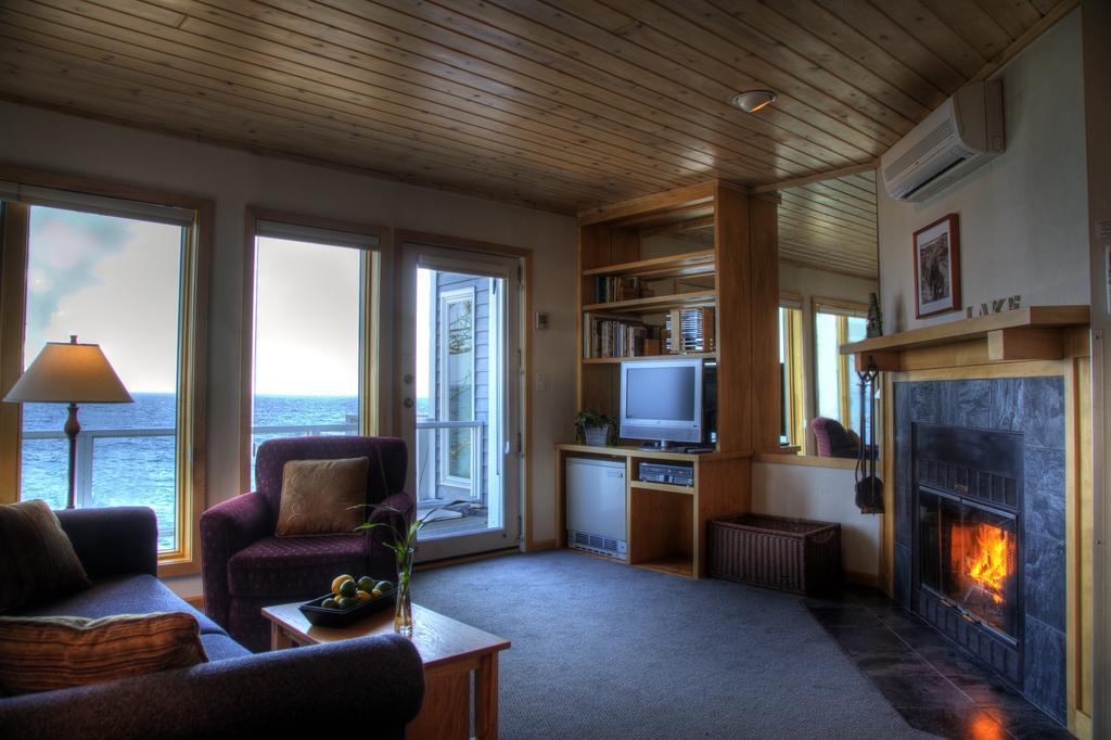 Bluefin Bay On Lake Superior トフティ エクステリア 写真